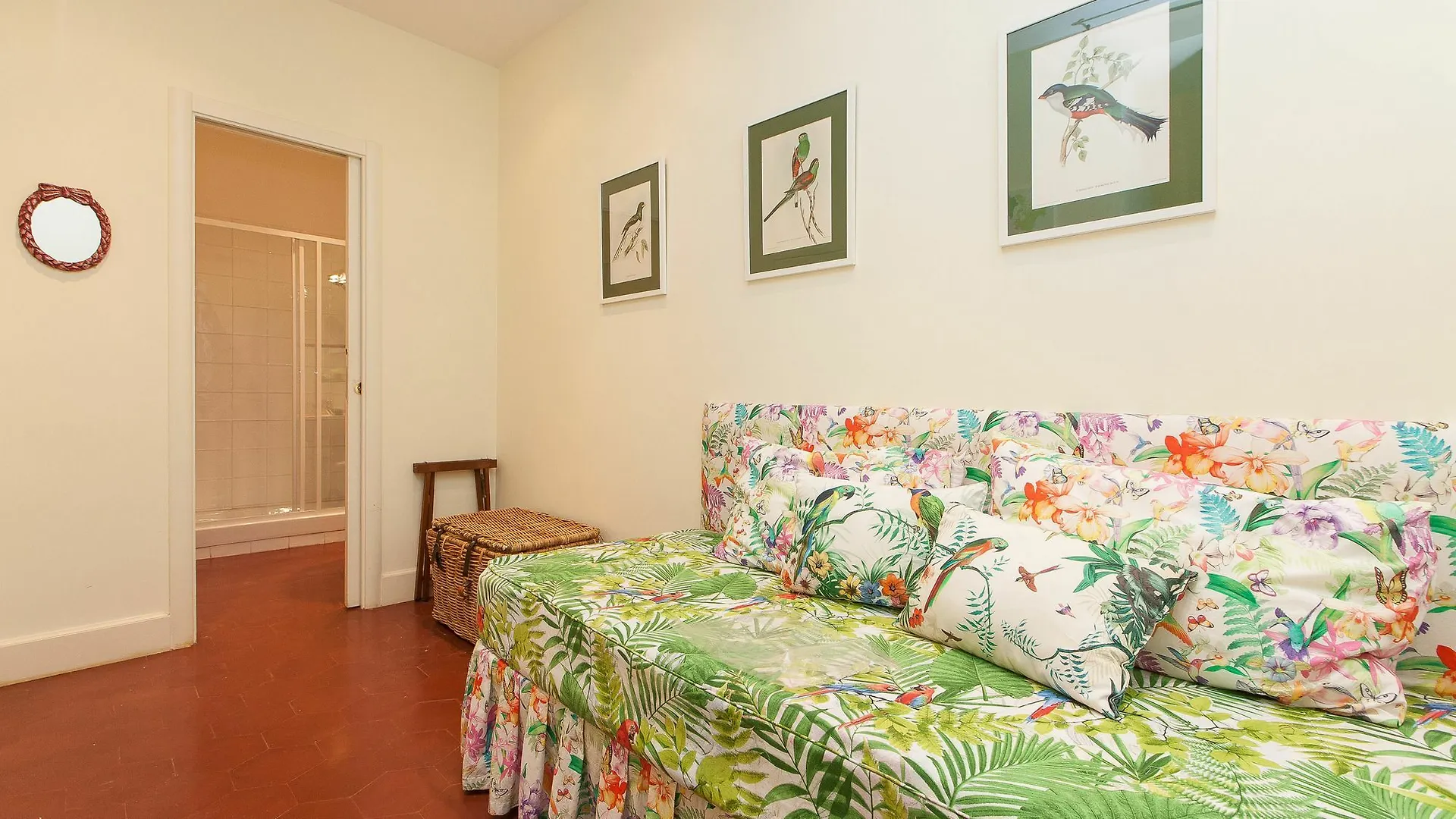 Rental In Rome Ghetto Garden Apartment